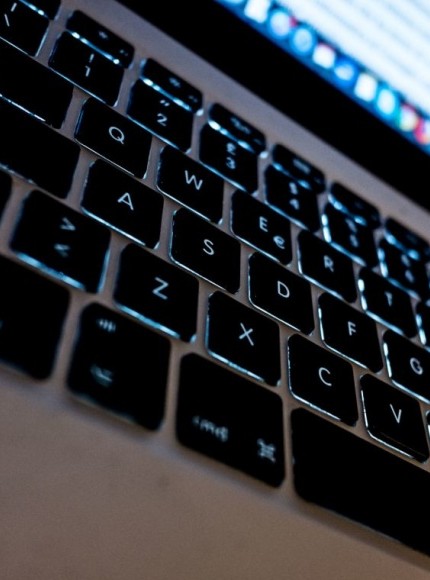 Nákaza zmenila nakupovanie. Chceme rúška, nakupujeme online